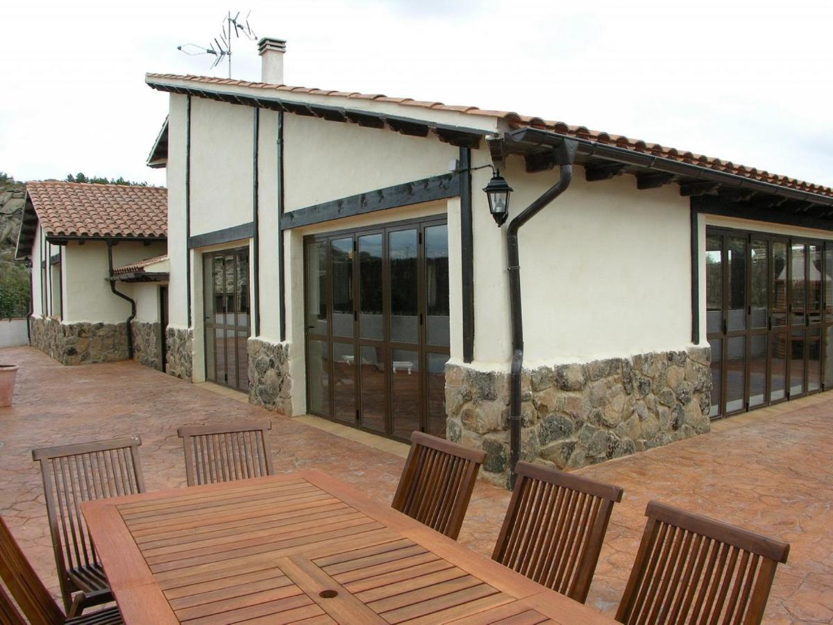Villanueva de Avila Casa Las Serijuelas מראה חיצוני תמונה